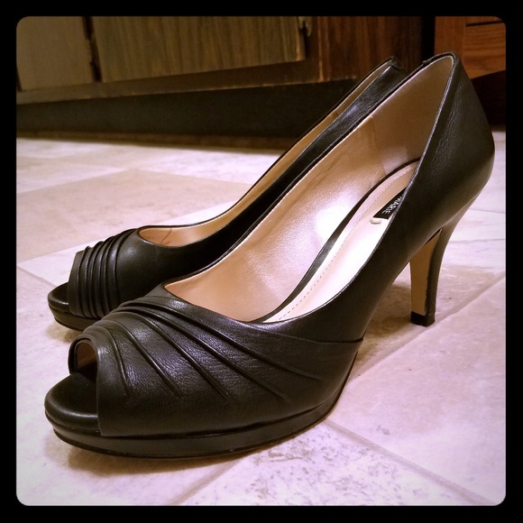 Alex Marie Shoes - Alex Marie classy retro pin up peep toe pumps